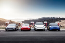 Tesla aggiorna la struttura tariffaria dei Supercharger